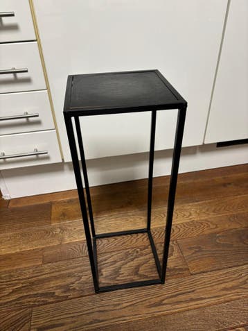 Plantenstandaard zwart