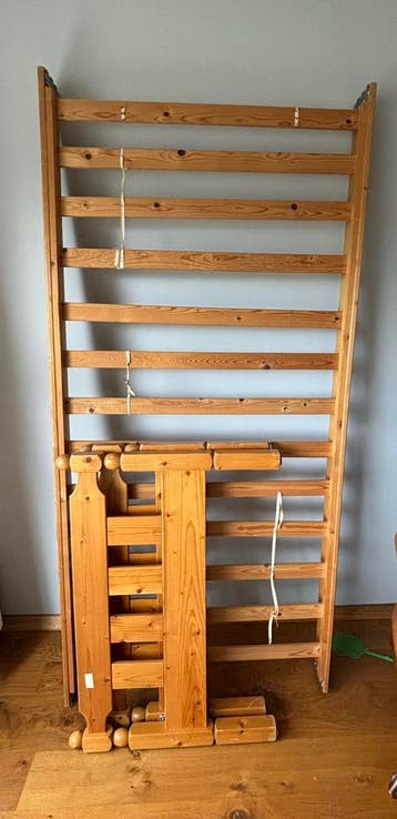 Houten bedframe met lattenbodem - 90x200 cm