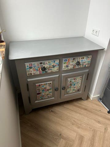 Uniek kastje met postzegels - Zilvergrijs