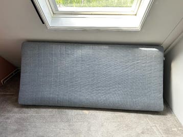 Single bed mattress
