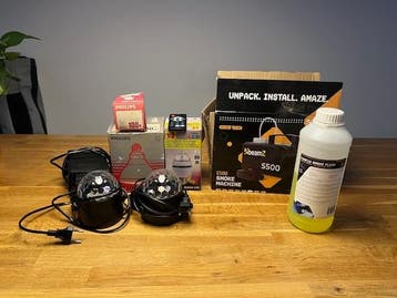 Party Set met BeamZ Rookmachine, Stroboscoop en Discolampen