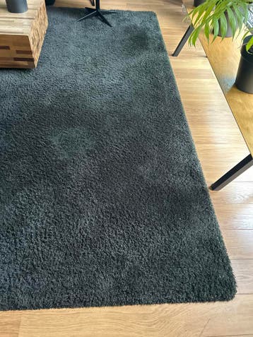 Zwart / antraciet grijs hoogpolig vloerkleed GRATIS