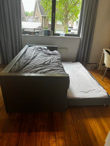 Eenpersoonsbed met uitschuifbaar logeerbed (lattenbodem defe