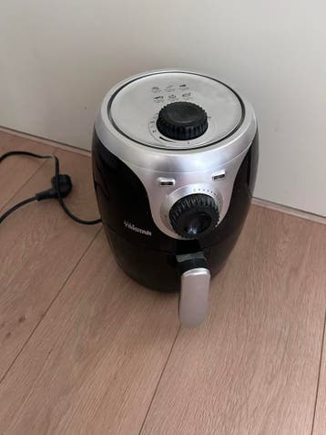 Tristar Airfryer - Compact en Efficiënt