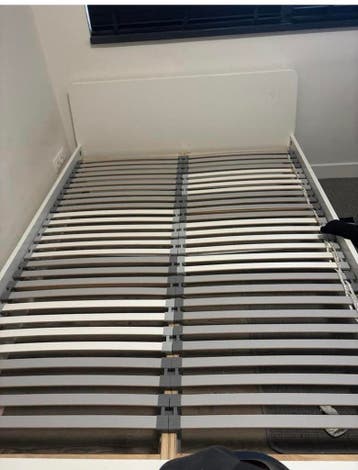 Gratis tweepersoonsbed met lattenbodem