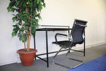 Zwarte Bureau's - Gratis af te halen