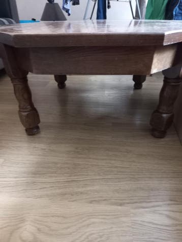 8-hoekige salontafel - doorsnede 96 cm, hoogte 45 cm