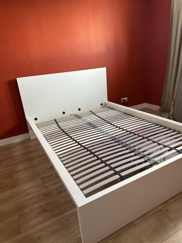 IKEA Malm Bed (140x200) GRATIS