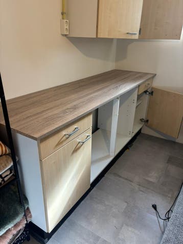 Deel van oude keuken gratis