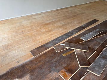 Gratis houten vloer +- 30m2