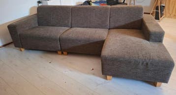 Gratis af te halen bank met chaise longue.
