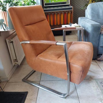 Twee comfortabele fauteuils - cognac kleurig leer