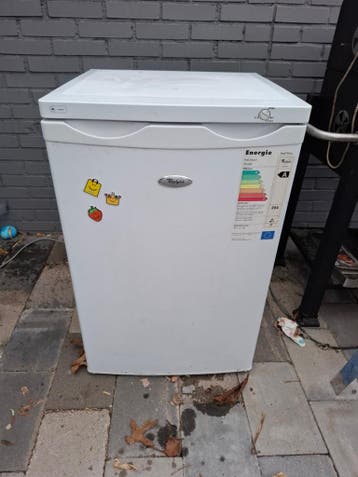 Gebruikte Whirlpool vriezer met beschadigde laden
