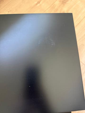 2x zwart nachtkastje om op te hangen