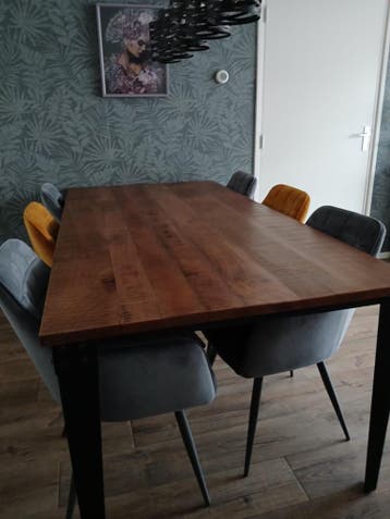 Houten eettafel 200x100 cm - Zo goed als nieuw