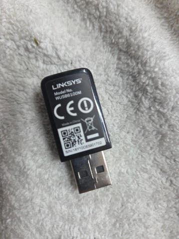 Linksys WUSB6100M USB-netwerkadapter.