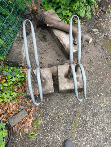 2x Fietsenstandaard met betonblok