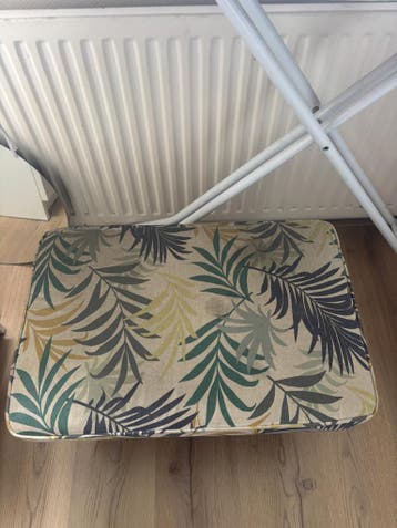 IKEA Poef met tropische print - Gebruikt