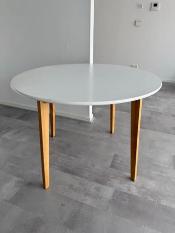 Gratis af te halen - JYSK Ronde Eettafel