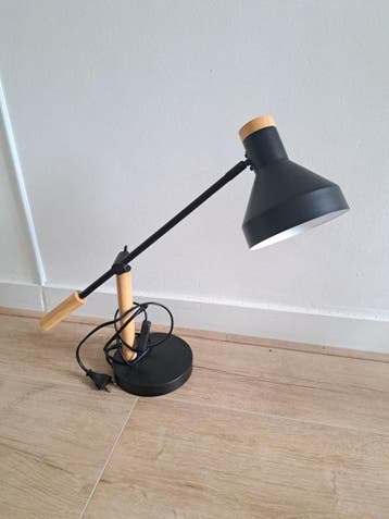 Moderne bureaulamp zwart met hout, verstelbaar