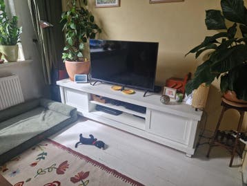 TV meubel wit moet snel weg!
