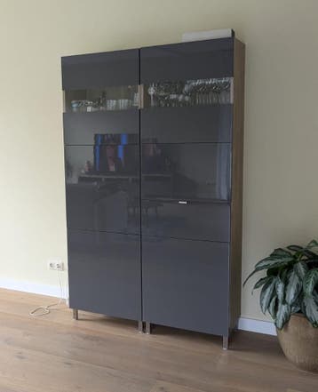 Ikea Besta frontjes en lades hoogglans grijs