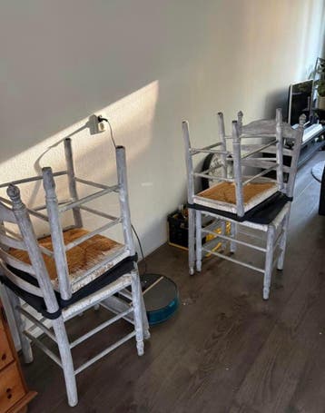 Set van 4 landelijke stoelen met kussens