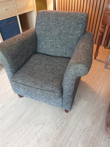 Mooie kamerstoel. In verband met verbouwing overbodig.