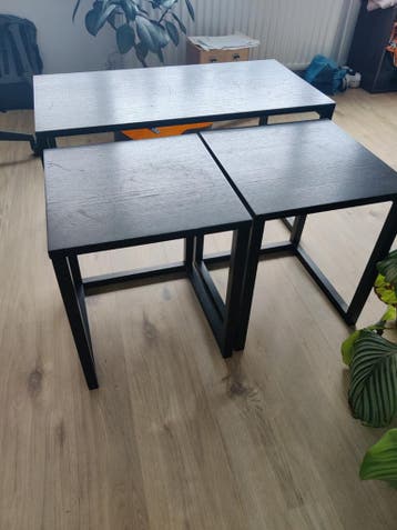 Gratis ophalen 3 houten tafeltjes