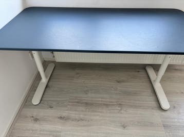 Ikea bureau in goede staat - gratis af te halen