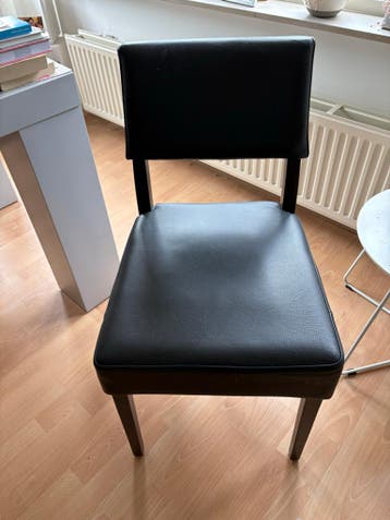 Set van 4 zwarte leren stoelen