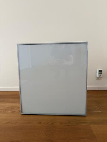 IKEA Besta kastdeur met glas en aluminium frame