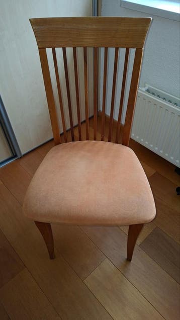 Gratis 6 kersenhouten eetkamerstoelen