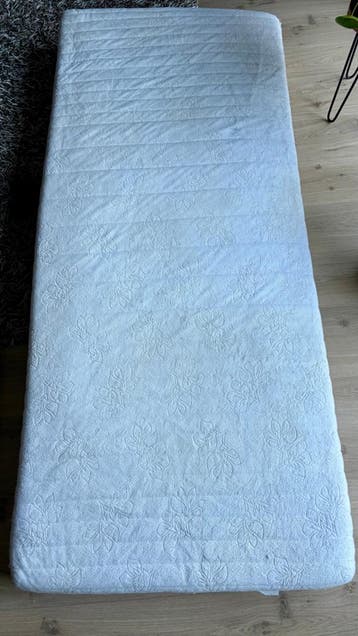 Kwaliteitsmatras 210x90cm - gratis af te halen