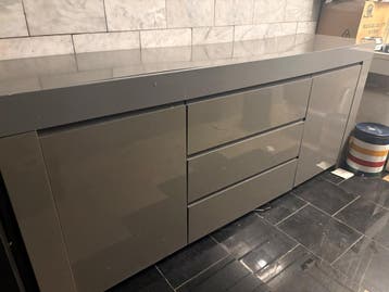 Gratis af te halen in Tilburg: grijs dressoir