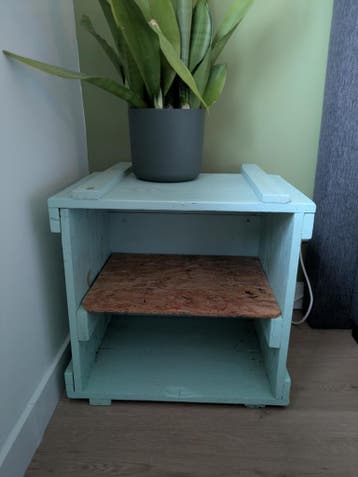 Groen/blauw industrieel nachtkastje