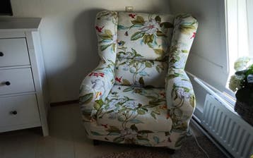 Gratis afhalen oorfauteuil met hocker