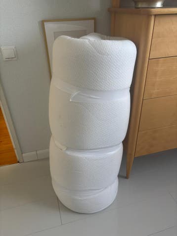 GIVEWAY: Comfortable Memory Moam Topper for Free 160x200