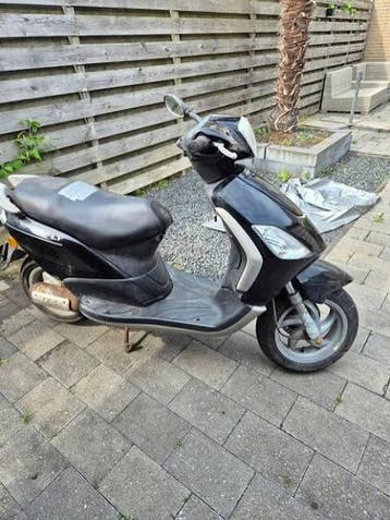 Opknap scooters 2 takt gezocht