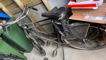 Twee oude Gazelle fietsen - opknappers