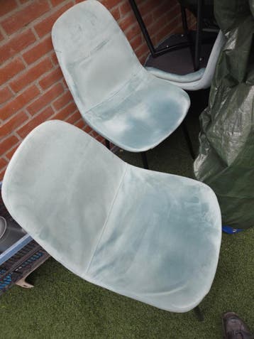Gratis: 4 eetkamerstoelen
