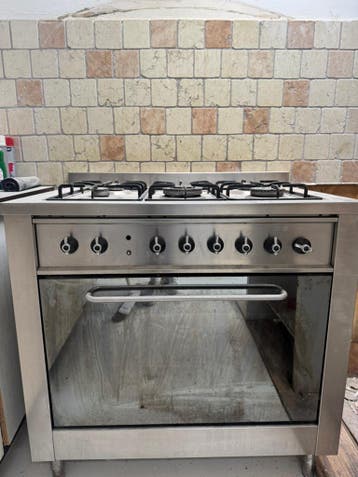 Gasfornuis met oven - Gratis af te halen