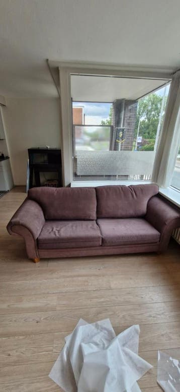 Fijne ruime 2-zitsbank - Moet weg wegens verhuizing