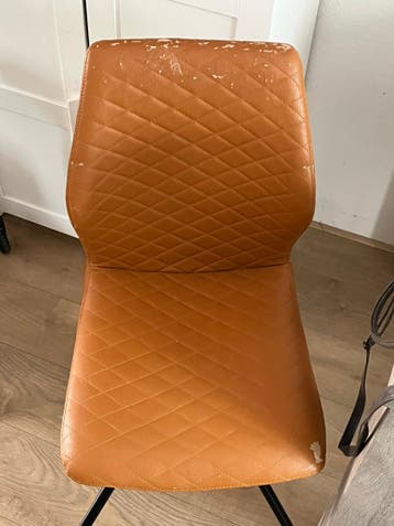 Vier eetkamerstoelen