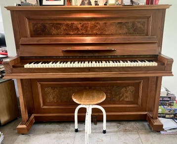 Piano V. Berdux uit 1895