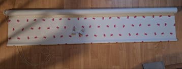 Schattig rolgordijn met roze kroontjes, 151cm breed