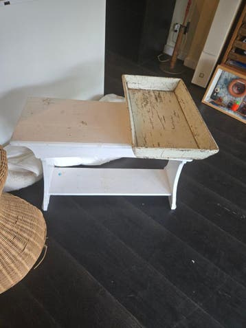 VANAVOND GRATIS   bijzettafeltje met klep