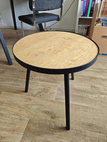 Ronde bijzettafel