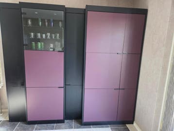 GRATIS Afhalen: Speelse wandkast met verlichting