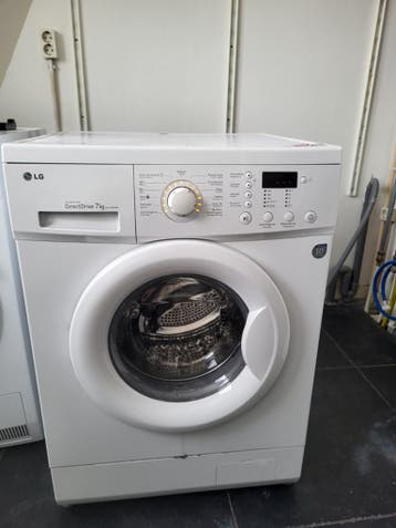 Kapotte wasmachine voor onderdelen / opknapper